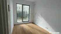 Apartament de 3 camere cu gradina