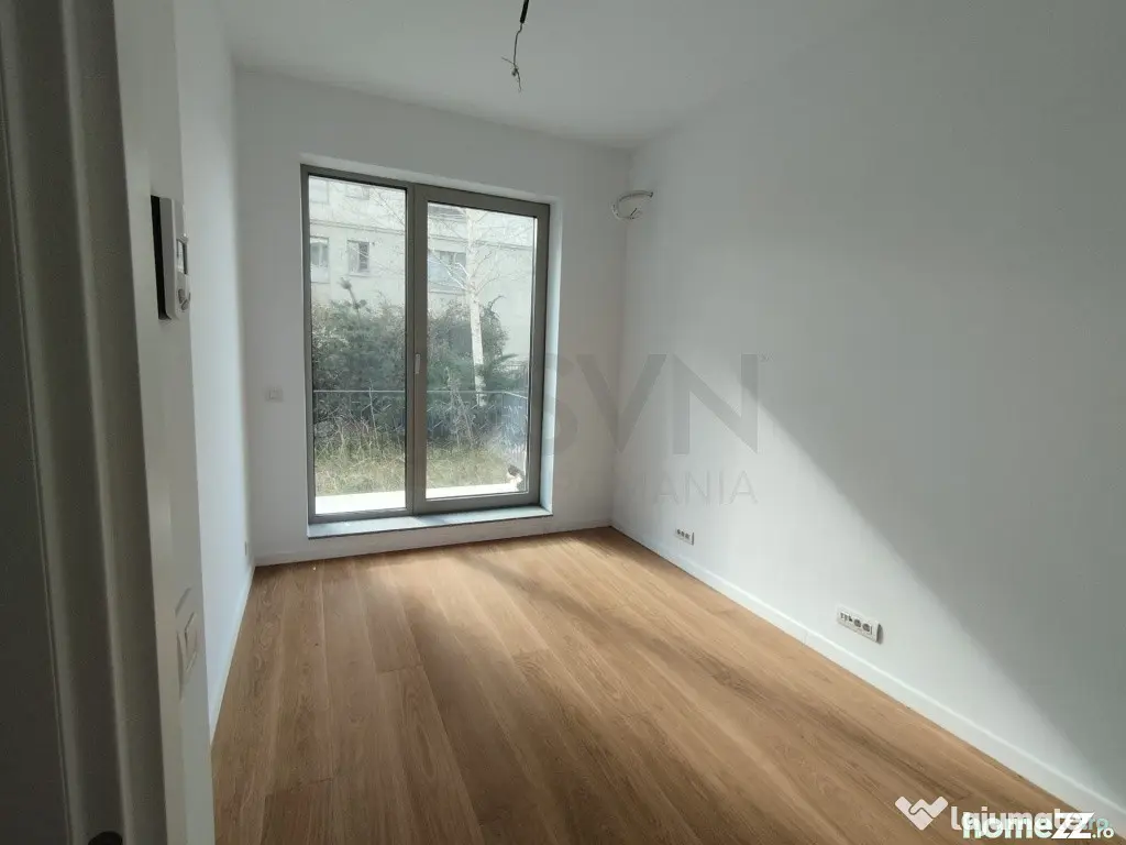 Apartament de 3 camere cu gradina