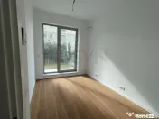 Apartament de 3 camere cu gradina 