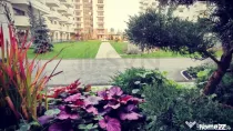 Apartament de 3 camere cu gradina