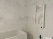 Apartament de 3 camere cu gradina 