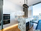 Penthouse de l One Mamaia Nord l Vedere catre Plaja 