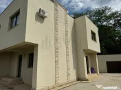 Vila de I 8 Camere I Snagov 