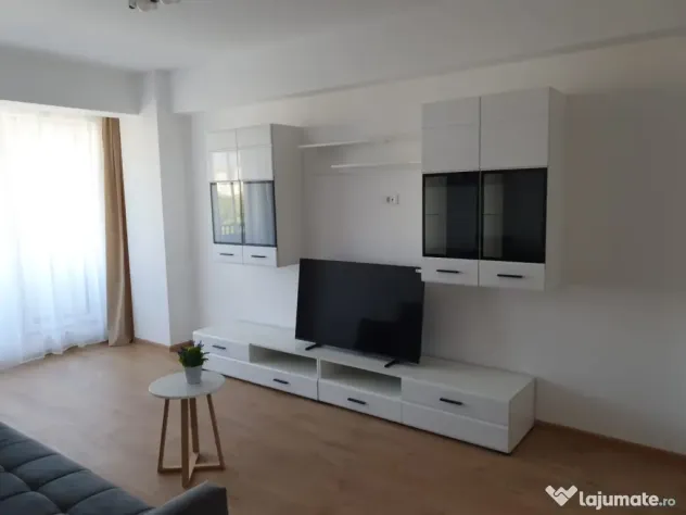 Închiriez garsoniera Coresi