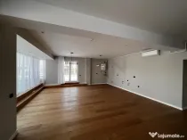 Apartament spatios cu 3 terase