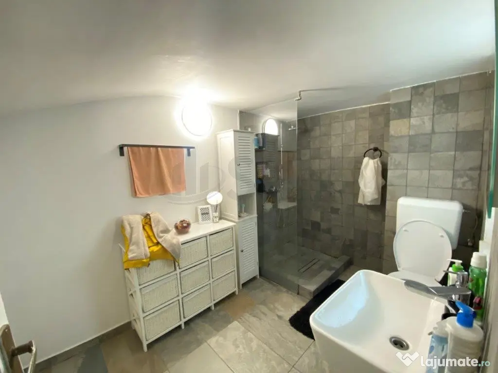 Casa renovata integral curte individuala Ferdinand