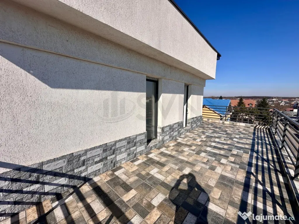 Apartament 3 camere cu terasa spatioasa