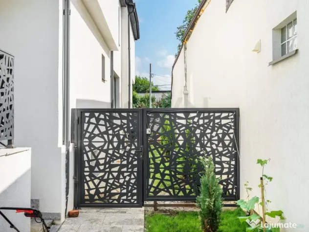 Apartament cu 4 camere I Curte proprie 150 mp