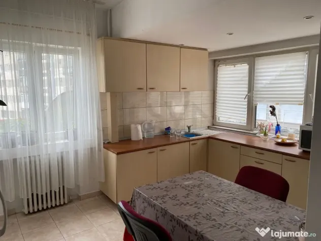 2 Camere de Universitate