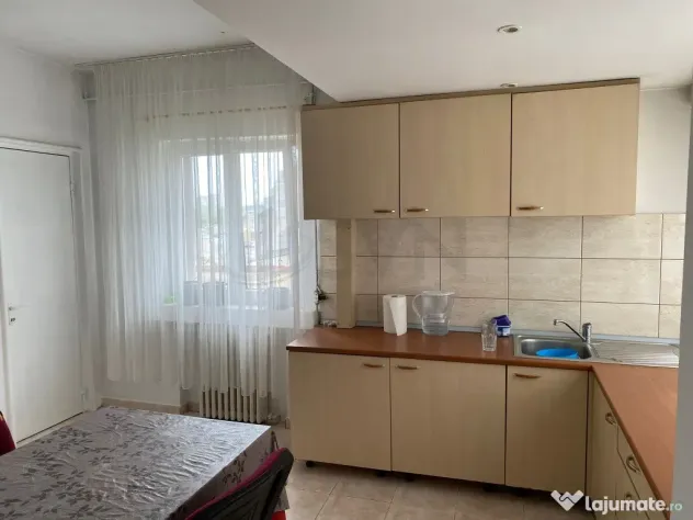 2 Camere de Universitate