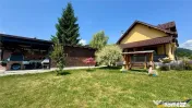 Refugiu pretios:jacuzzi, lemn masiv,2.000 mp teren,4 dormito 