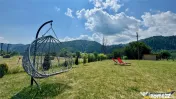 Refugiu pretios:jacuzzi, lemn masiv,2.000 mp teren,4 dormito 