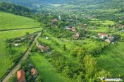 Teren 1.120 mp,Dobolii de Sus:liniste,aer curat si multiple 