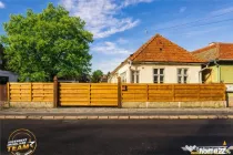 Casa din lemn, teren 384 mp: oportunitate renovare, Simeria