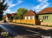 Casa din lemn, teren 384 mp: oportunitate renovare, Simeria 