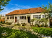 Casa din lemn, teren 384 mp: oportunitate renovare, Simeria 