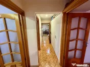 Apartament cu 4 camere de vânzare pe Strada Longinescu 