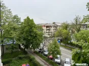 Apartament cu 4 camere de vânzare pe Strada Longinescu 