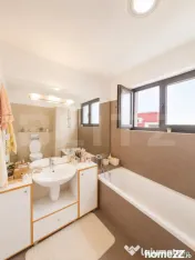 Apartament premium cu 4 camere, terasă de 30 mp și parcare 