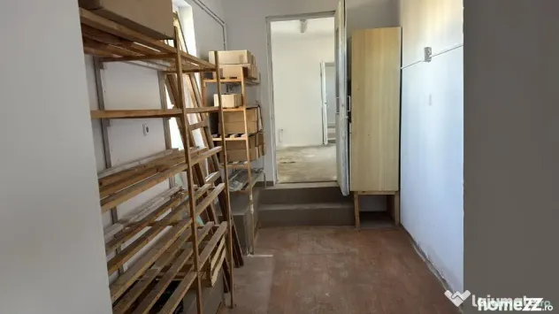 Spațiu de închiriat potrivit pentru brutărie, patiserie, producție, central