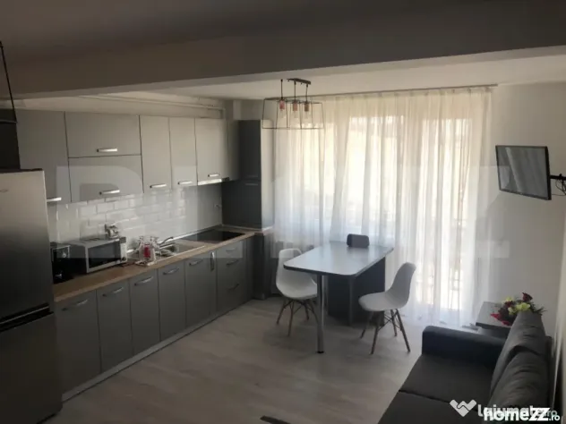 Apartament 3 camere, 63 mp, parcare, zona Teilor