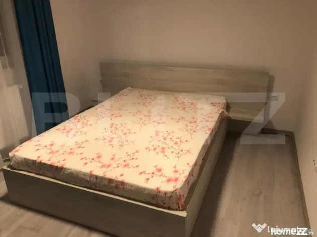 Apartament 3 camere, 63 mp, parcare, zona Teilor