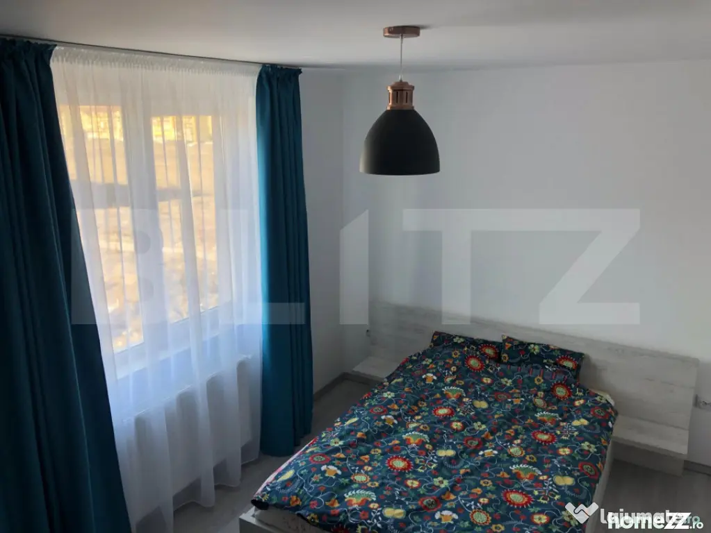 Apartament 3 camere, 63 mp, parcare, zona Teilor