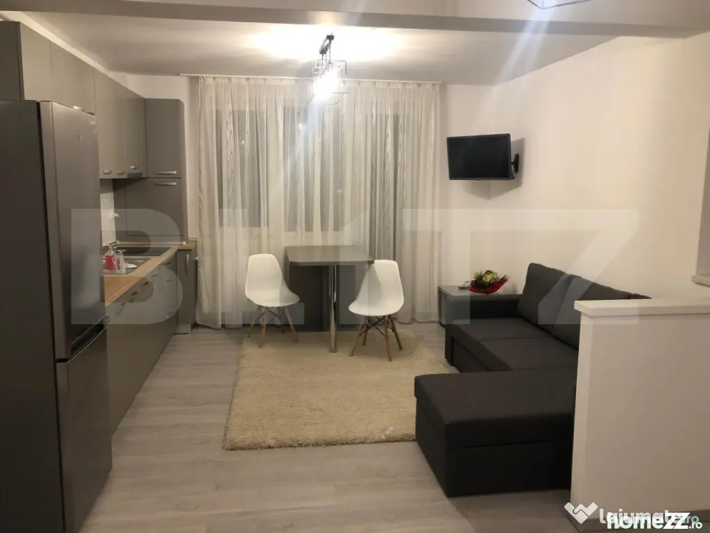 Apartament 3 camere, 63 mp, parcare, zona Teilor