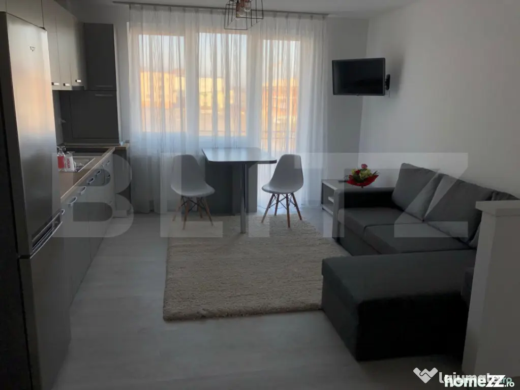 Apartament 3 camere, 63 mp, parcare, zona Teilor