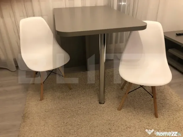 Apartament 3 camere, 63 mp, parcare, zona Teilor