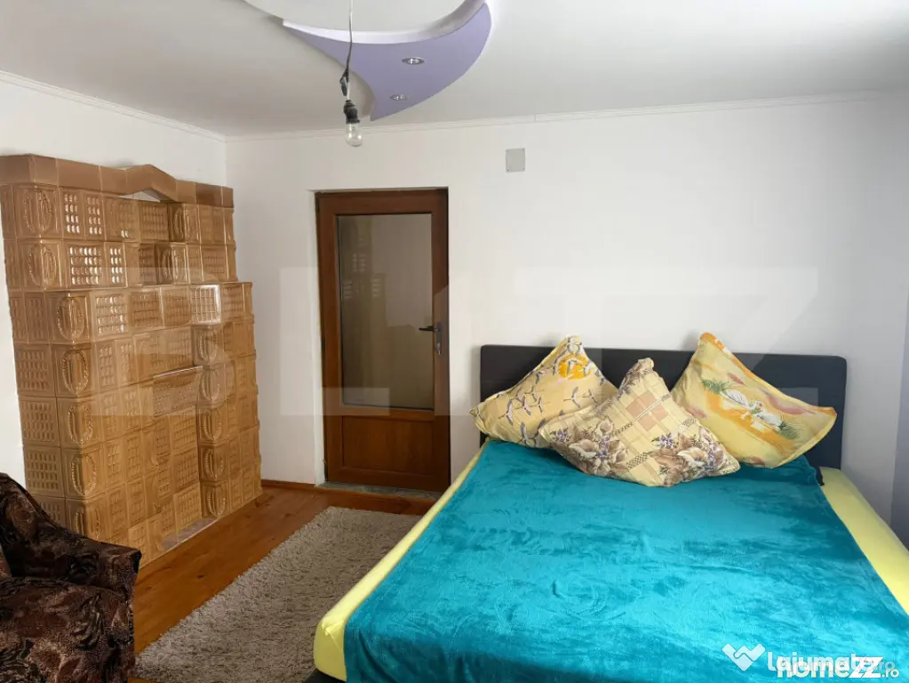 Casa Dumbraveni, 1000mp teren, 4 camere.