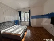 Doua partamente cu potențial de unificare, curte interioar? 