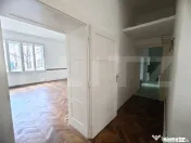 Doua partamente cu potențial de unificare, curte interioar? 