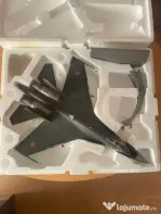 Vand avion de vanatoare rusesc Sukhoi Su-35 scara 1/48