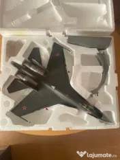 Vand avion de vanatoare rusesc Sukhoi Su-35 scara 1/48
