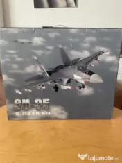 Vand avion de vanatoare rusesc Sukhoi Su-35 scara 1/48