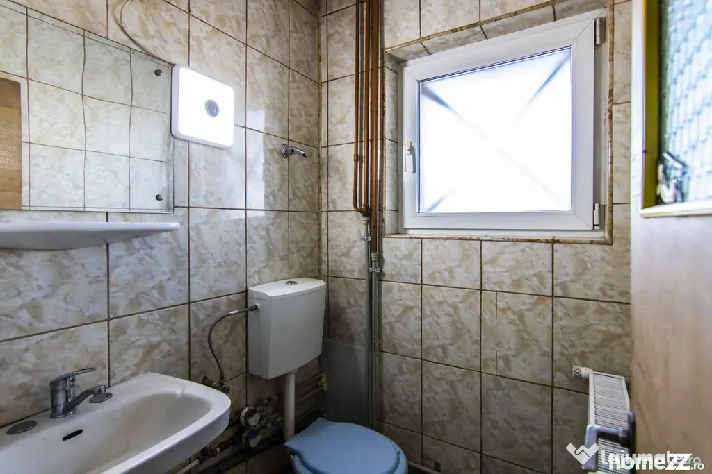 3 camere Dristor lângă McDonald’s, 2 băi cu geam, de...