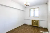 3 camere Dristor lângă McDonald’s, 2 băi cu geam, de... 