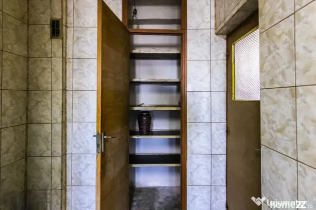 3 camere Dristor lângă McDonald’s, 2 băi cu geam, de...