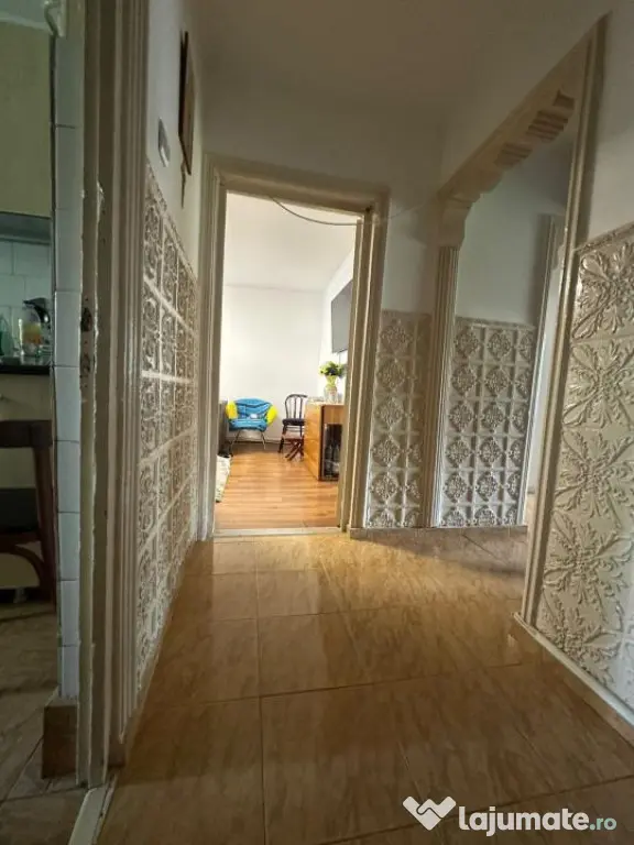 Apartament 3 camere decomandat, Calarasi 4.