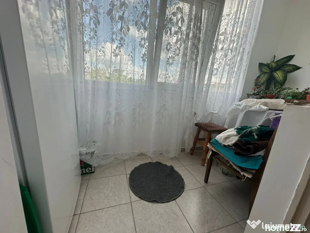 Apartament 3 camere decomandat, Calarasi 4.