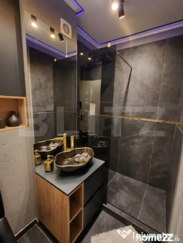 Apartament 3 camere, 70 mp, 2 bai, terasa, garaj, zona Teil