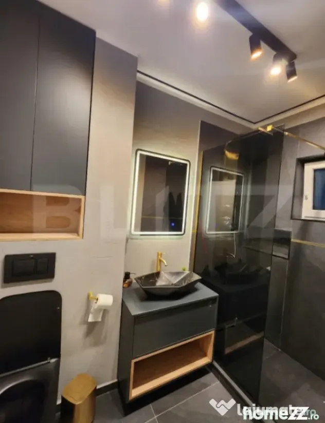 Apartament 3 camere, 70 mp, 2 bai, terasa, garaj, zona Teil