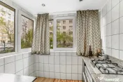 4 camere*Fizicienilor*Parter*Bloc 1986