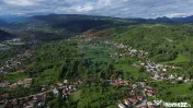 Teren de vânzare in Voinesti / Leresti înconjurat de na...