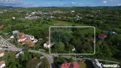 Teren de vânzare in Voinesti / Leresti înconjurat de na...