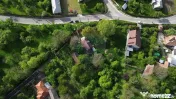 Teren de vânzare in Voinesti / Leresti înconjurat de na...