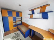 Apartament cu 3 camere de vânzare în zona Maratei