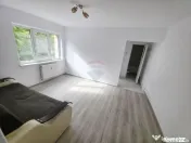 Apartament cu 3 camere de vânzare în zona Maratei