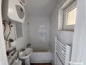 Apartament cu 3 camere de vânzare în zona Maratei 